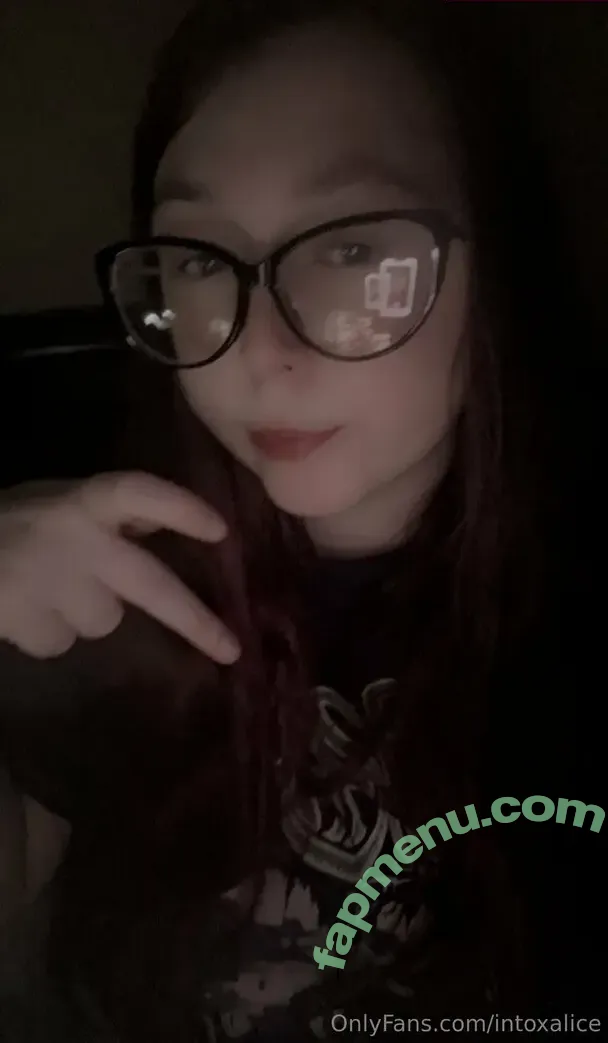 intoxalice nude photo #0001 (itztocaalice)