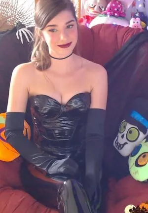 InvaderVie nude photo #0113