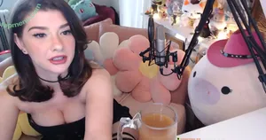 InvaderVie nude photo #2122