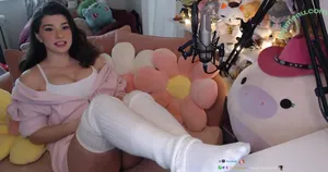 InvaderVie nude photo #2158