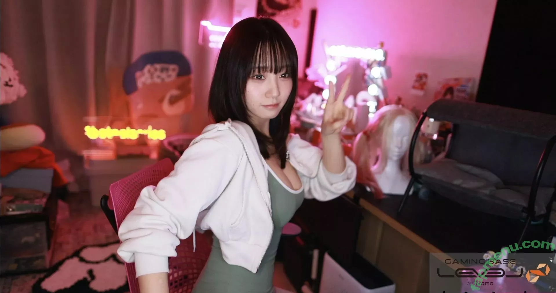 iorimoe_five nude photo #0503 (moe_five / 伊織もえ)