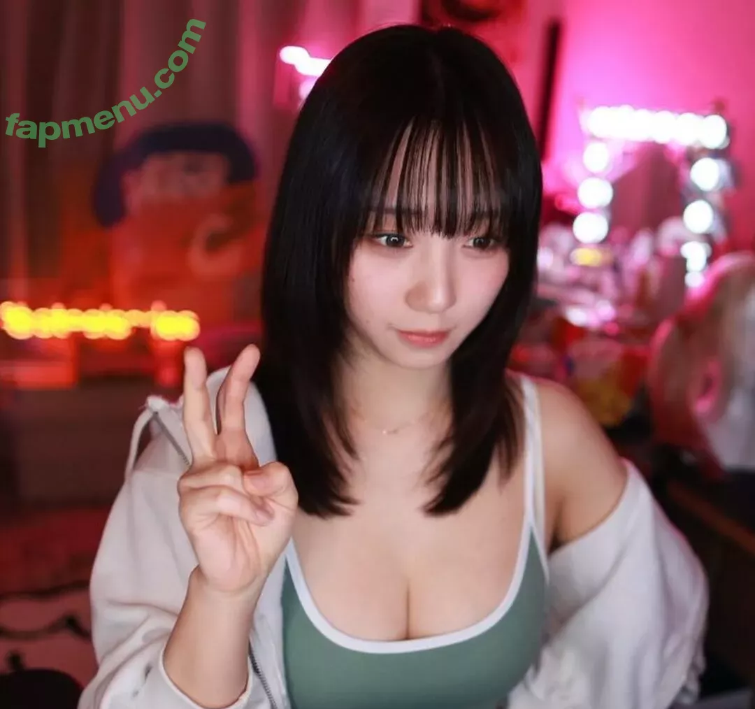 iorimoe_five nude photo #0504 (moe_five / 伊織もえ)