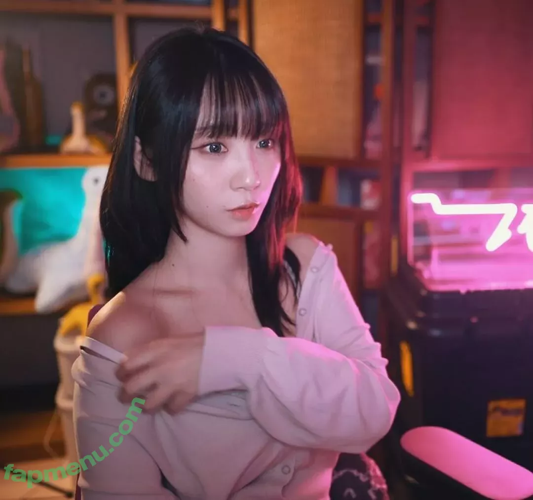 iorimoe_five nude photo #0539 (moe_five / 伊織もえ)