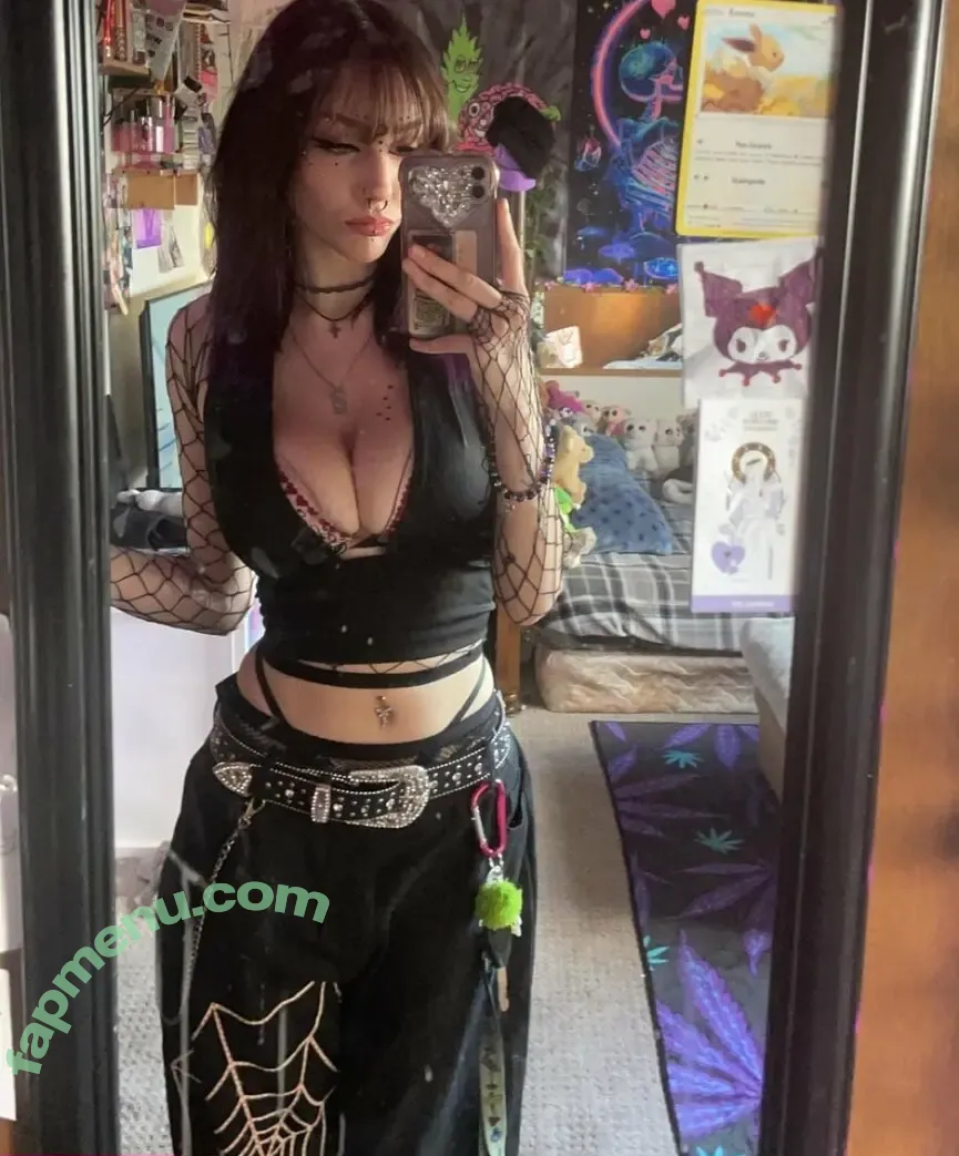 ipukeglitter420_ nude photo #0009 (ipukeglitter._ / ipukeglitter420 / kaitlin perez)
