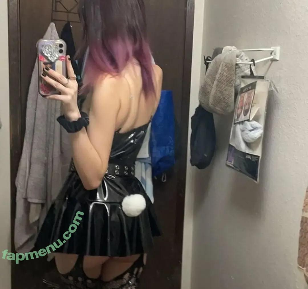 ipukeglitter420_ nude photo #0019 (ipukeglitter._ / ipukeglitter420 / kaitlin perez)