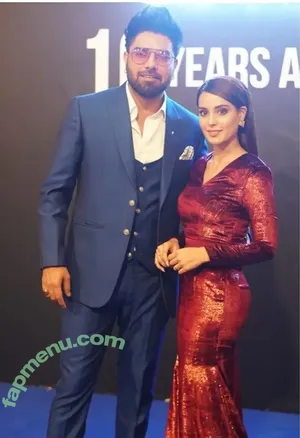 Iqra Aziz / iiqraaziz nude photo #0013