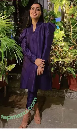 Iqra Aziz / iiqraaziz nude photo #0014