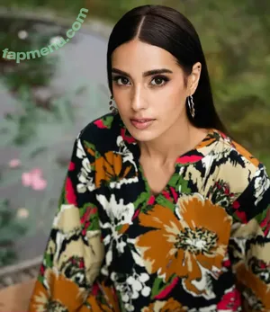 Iqra Aziz / iiqraaziz nude photo #0041