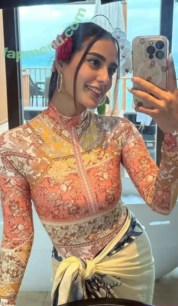 Iqra Aziz nude photo #0012 (iiqraaziz)