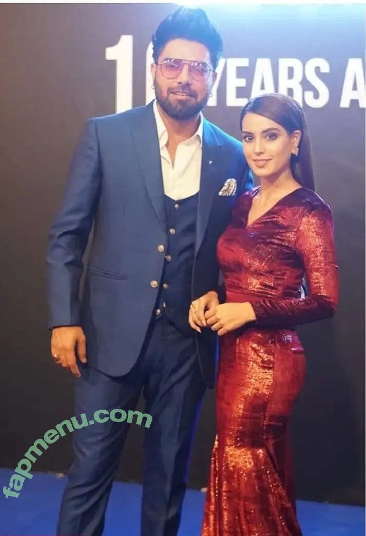 Iqra Aziz nude photo #0013 (iiqraaziz)