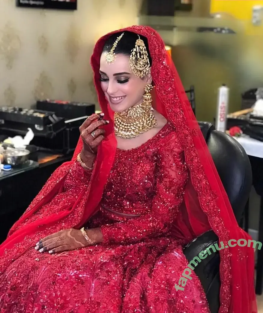 Iqra Aziz nude photo #0026 (iiqraaziz)