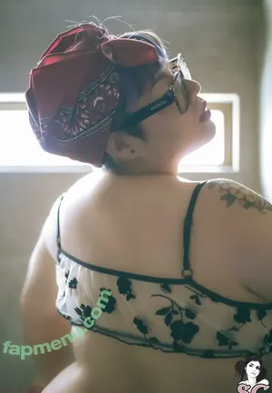 Iratzibeth / irahteb nude photo #0053