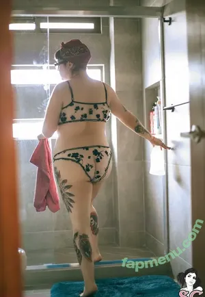 Iratzibeth / irahteb nude photo #0064