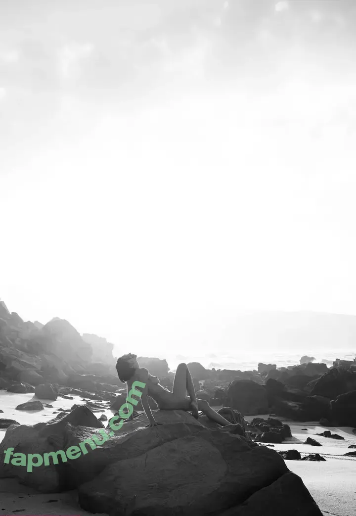 ireenel_ nude photo #0506 (Irina Lozovaya / aireenel_ / ireenel)