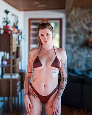 Ireland Baldwin / chloebaldwin... / irelandirelandireland nude photo #0019