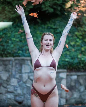 Ireland Baldwin / chloebaldwin... / irelandirelandireland nude photo #0021