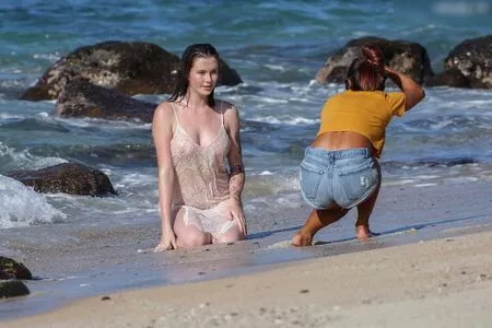 Ireland Baldwin / chloebaldwin... / irelandbasingerbaldwin nude photo #0433