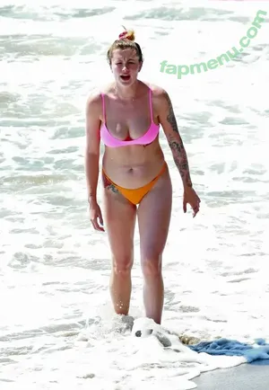 Ireland Baldwin / chloebaldwin... / irelandirelandireland nude photo #0522