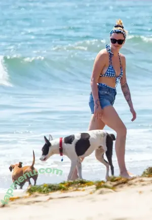 Ireland Baldwin / chloebaldwin... / irelandirelandireland nude photo #0568
