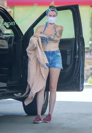 Ireland Baldwin / chloebaldwin... / irelandirelandireland nude photo #0570