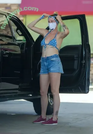 Ireland Baldwin / chloebaldwin... / irelandirelandireland nude photo #0571