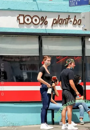 Ireland Baldwin / chloebaldwin... / irelandirelandireland nude photo #0659