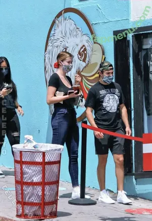 Ireland Baldwin / chloebaldwin... / irelandirelandireland nude photo #0668