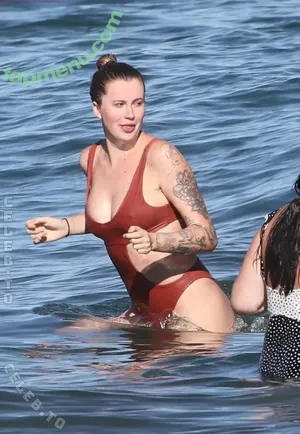 Ireland Baldwin / chloebaldwin... / irelandirelandireland nude photo #0691