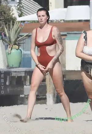 Ireland Baldwin / chloebaldwin... / irelandirelandireland nude photo #0697