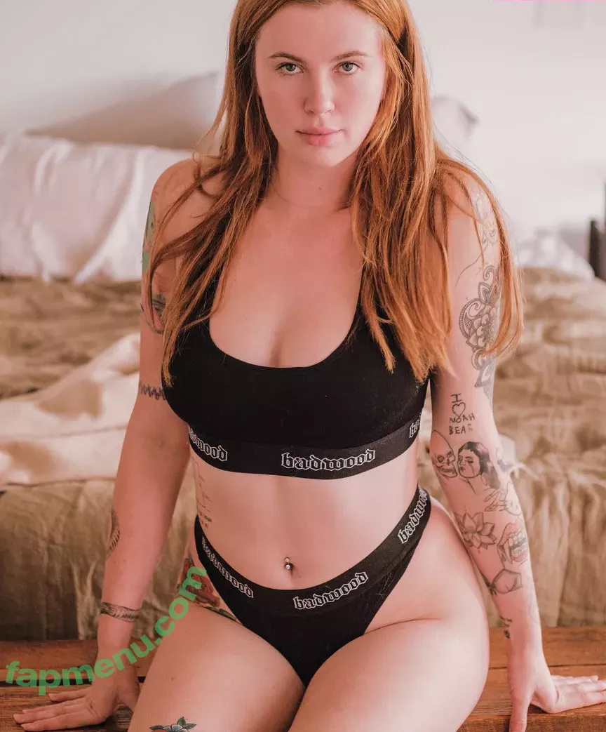 Ireland Baldwin nude photo #0015 (chloebaldwin... / irelandirelandireland)