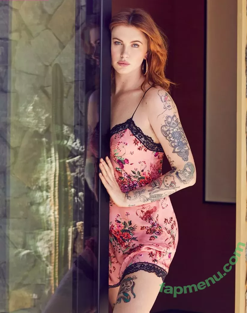 Ireland Baldwin nude photo #0033 (chloebaldwin... / irelandirelandireland)