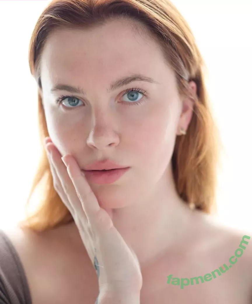 Ireland Baldwin nude photo #0036 (chloebaldwin... / irelandirelandireland)