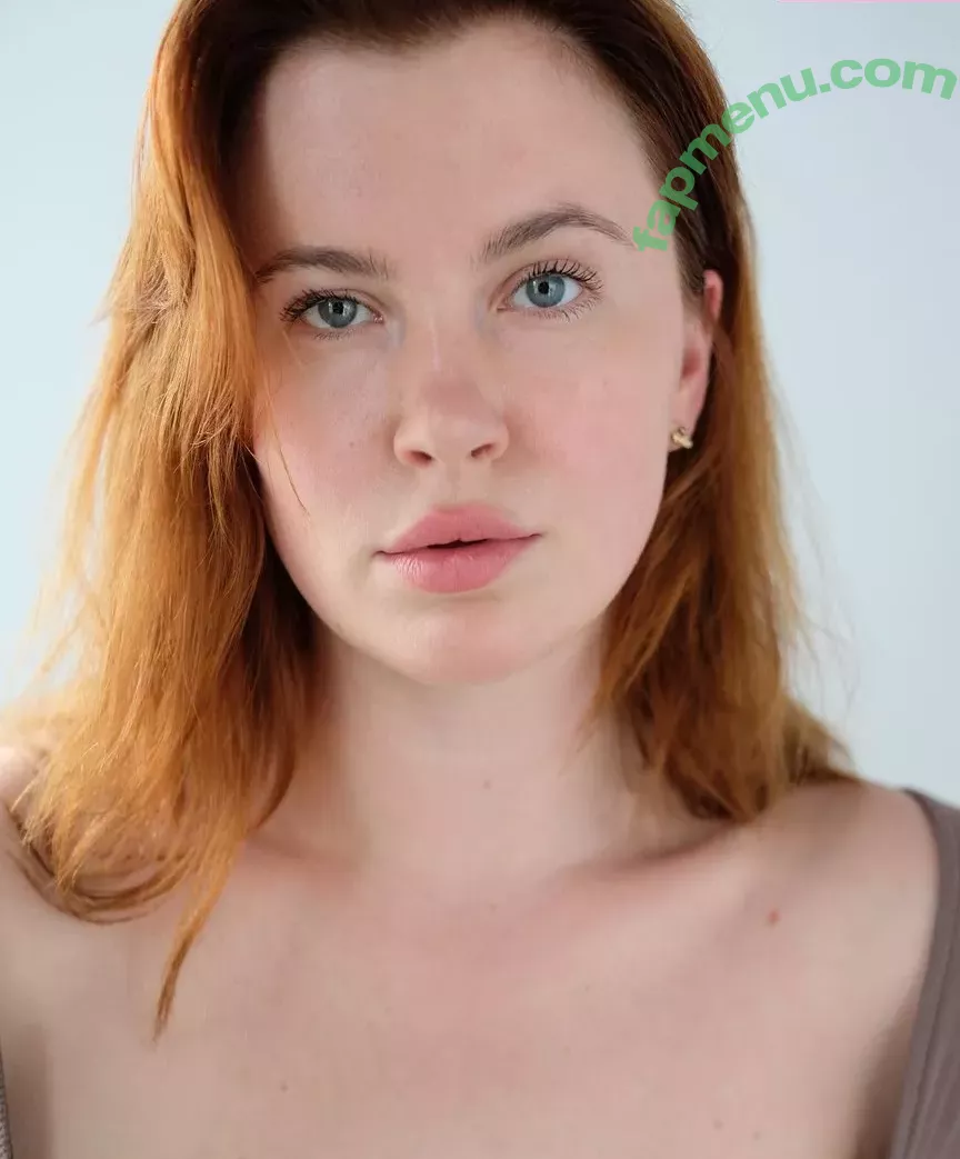 Ireland Baldwin nude photo #0037 (chloebaldwin... / irelandirelandireland)