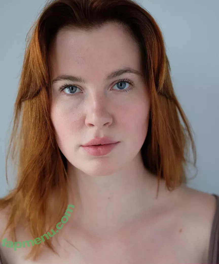 Ireland Baldwin nude photo #0040 (chloebaldwin... / irelandirelandireland)