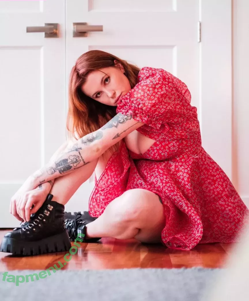 Ireland Baldwin nude photo #0045 (chloebaldwin... / irelandirelandireland)