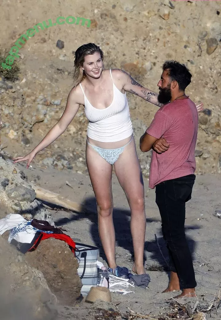 Ireland Baldwin nude photo #0409 (chloebaldwin... / irelandirelandireland)