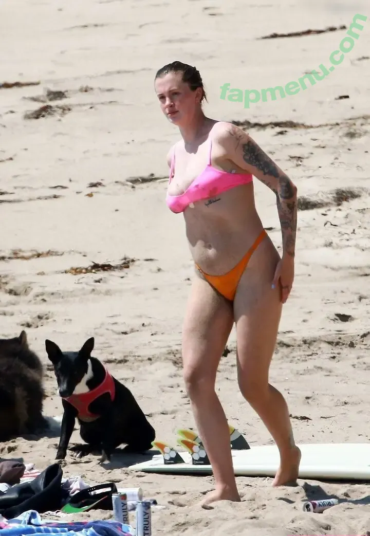 Ireland Baldwin nude photo #0516 (chloebaldwin... / irelandirelandireland)