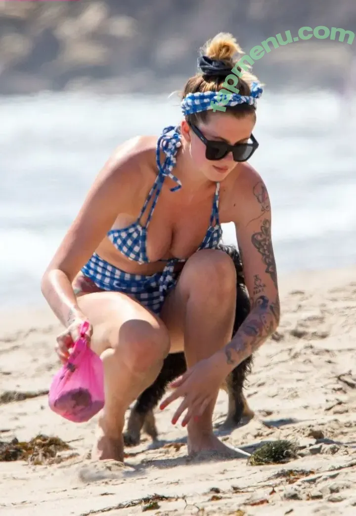 Ireland Baldwin nude photo #0574 (chloebaldwin... / irelandirelandireland)