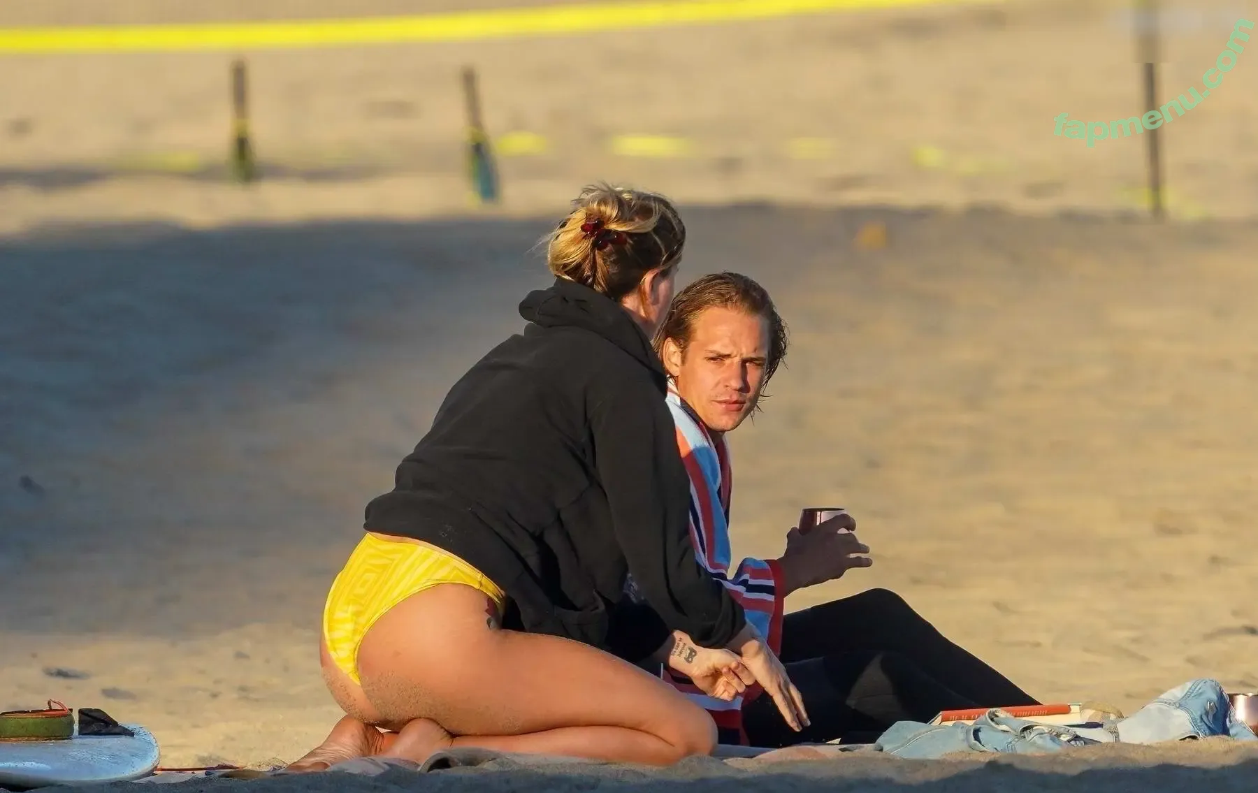 Ireland Baldwin nude photo #0616 (chloebaldwin... / irelandirelandireland)
