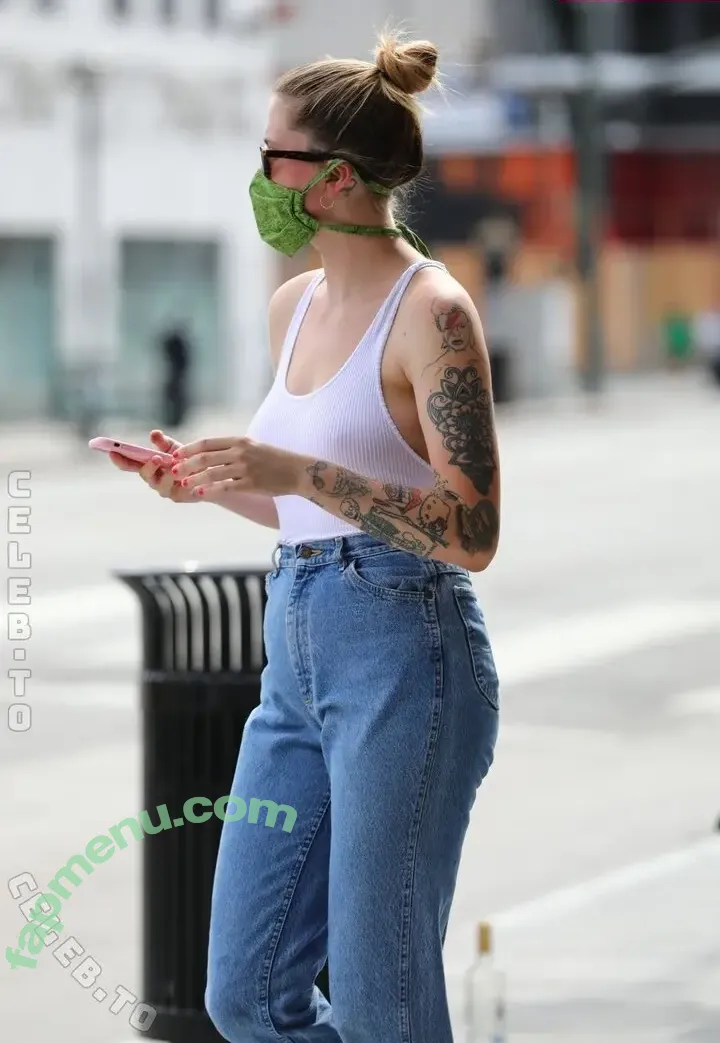 Ireland Baldwin nude photo #0675 (chloebaldwin... / irelandirelandireland)