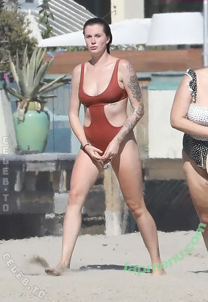 Ireland Baldwin nude photo #0697 (chloebaldwin... / irelandirelandireland)