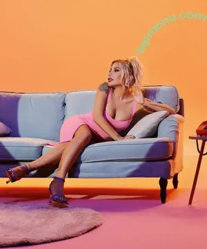 Irem Derici / iremderici nude photo #0034