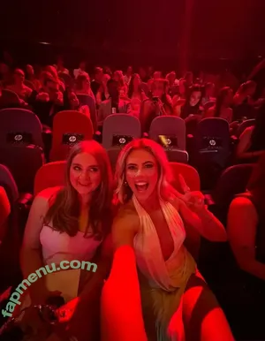 Irena Ilic / scarletbegoniasss nude photo #0016