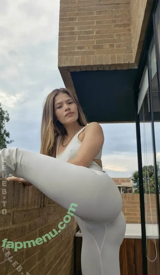 Irene Rouse nude photo #1025 (IreneRouse10 / sexygym_girl)