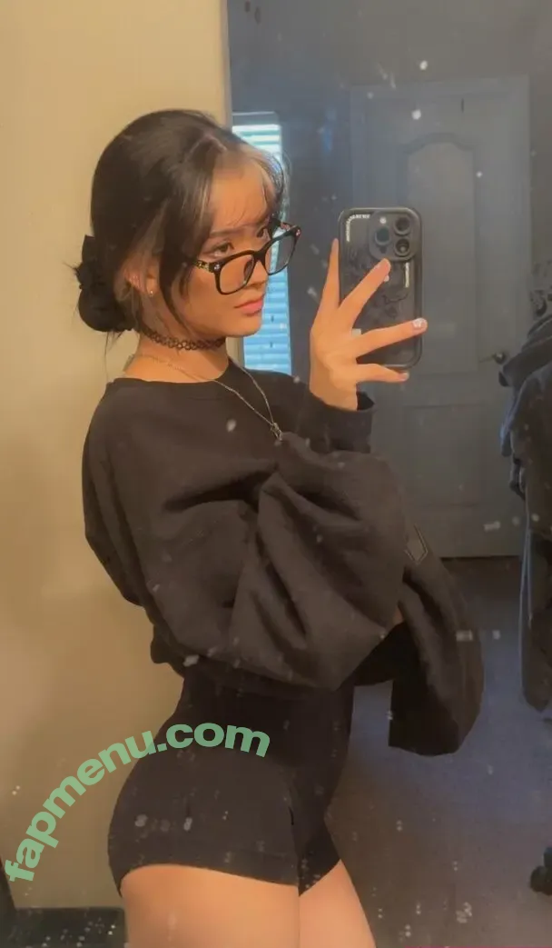 Irene Wong nude photo #0043 (ennidwong / hty.04)