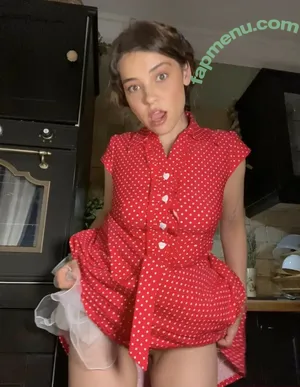  nude photo #0004