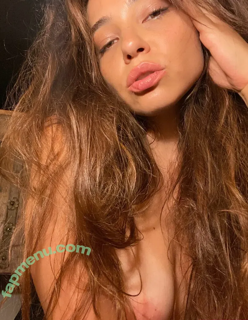 Irenebelle nude photo #0032 (Eirenebelle / Irene Apostu)