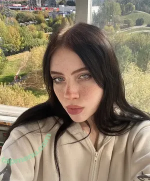 Irina Minkina / howeversnowy / rusian Billie eilish nude photo #0001