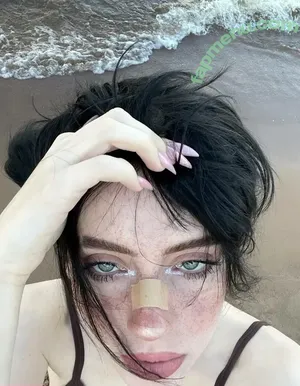 Irina Minkina / howeversnowy / rusian Billie eilish nude photo #0053