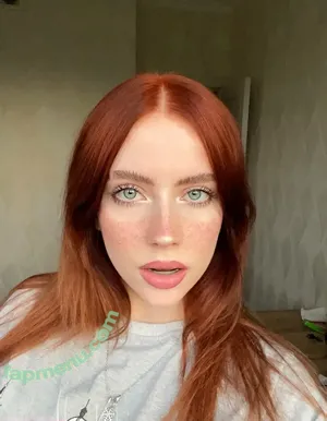 Irina Minkina / howeversnowy / rusian Billie eilish nude photo #0055